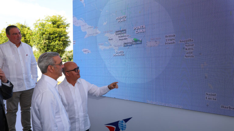 Abinader inaugura radar meteorológico Doppler en Complejo Aeronáutico Dominicano