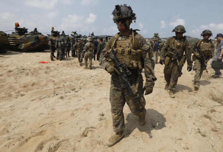 Tailandia y EE.UU. celebran las maniobras militares de mayor duración del mundo