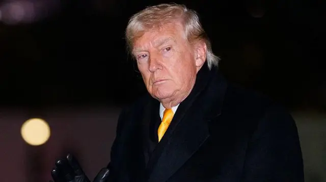 Fiscal general de EEUU afirma que nombre de Trump aparece “innumerables veces” en documentos vinculados a Epstein