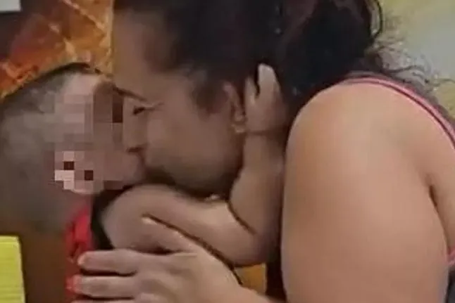 Muere niño de 2 años al que trasplantaron un corazón quemado: conmocionó a Italia