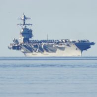 El Ejército de EE.UU., preparado para atacar Irán, aunque Trump aún no lo ha decidido