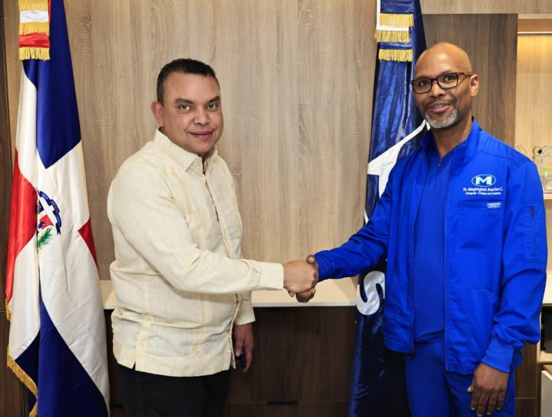 Mingkingüeis Maarlem es designado nuevo director del Hospital Salvador Bienvenido Gautier