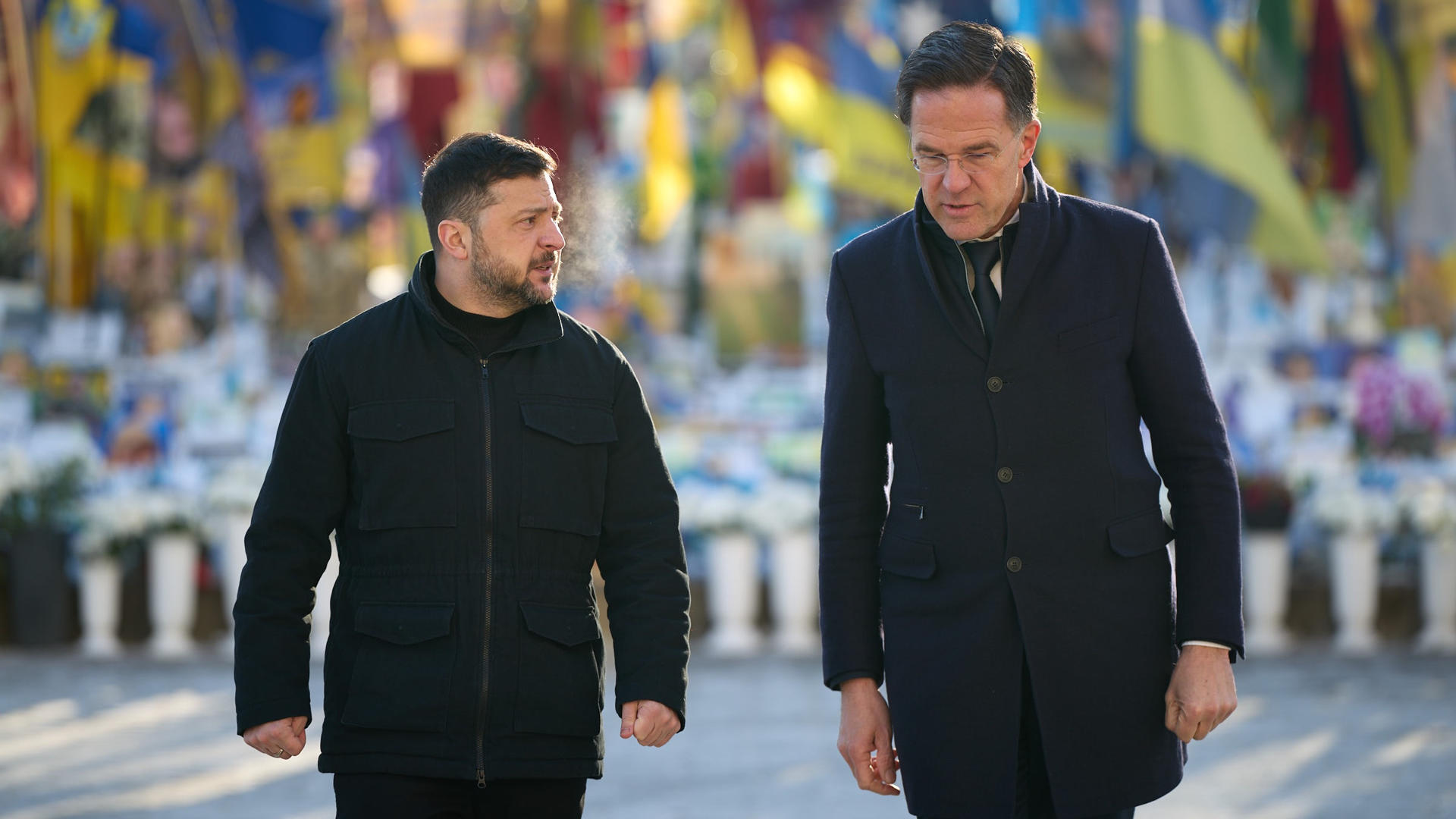 El ataque de Rusia a la energía en Ucrania demuestra que no quiere paz, dice Rutte en Kiev