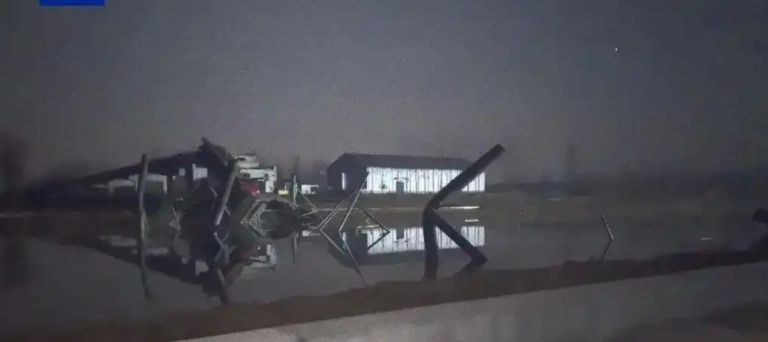 Al menos cinco muertos por el derrumbe de un puente en construcción en el este de China