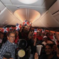 Arajet eleva la dominicanidad celebrando la Independencia Nacional a más de 30 mil pies de altura