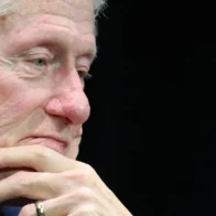 Bill Clinton comparece ante el Congreso para testificar sobre su relación con Epstein