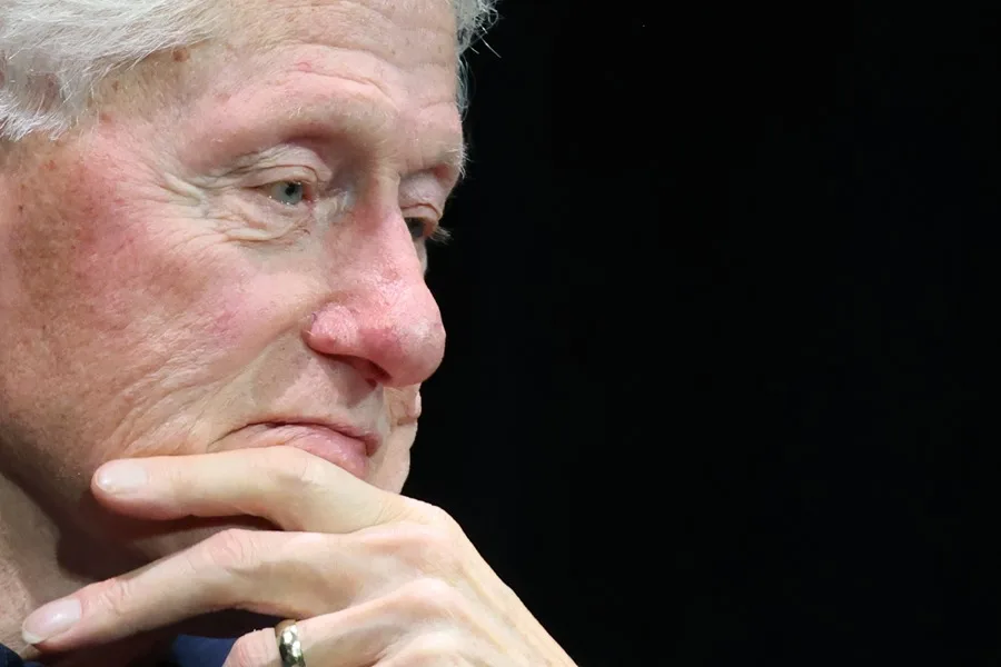Bill Clinton comparece ante el Congreso para testificar sobre su relación con Epstein