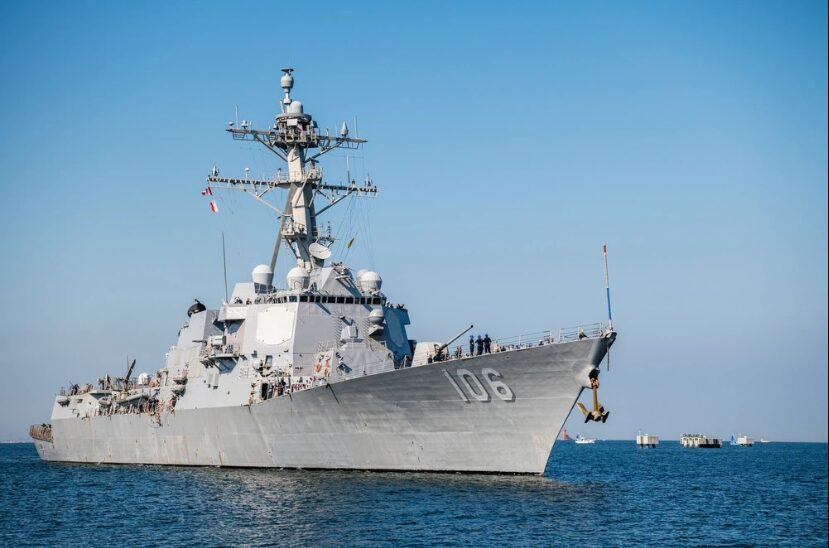 Buques estadounidenses arriban a Puerto Príncipe en el marco de la Operación Southern Spear