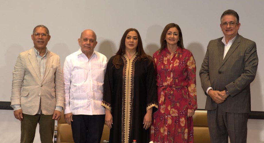 Familia Báez-Tavárez dona al Reina Sofía obras que el museo tenía previsto adquirir