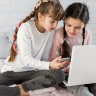 Niños, niñas y chatbots: los principales riesgos a los que prestar atención