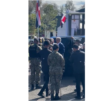 Abinader lidera entrega de vehículos y equipos para fortalecer a las Fuerzas Armadas