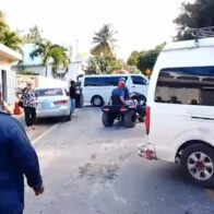 Cierran paso vehicular en protesta por intento de colocación de reductores de velocidad