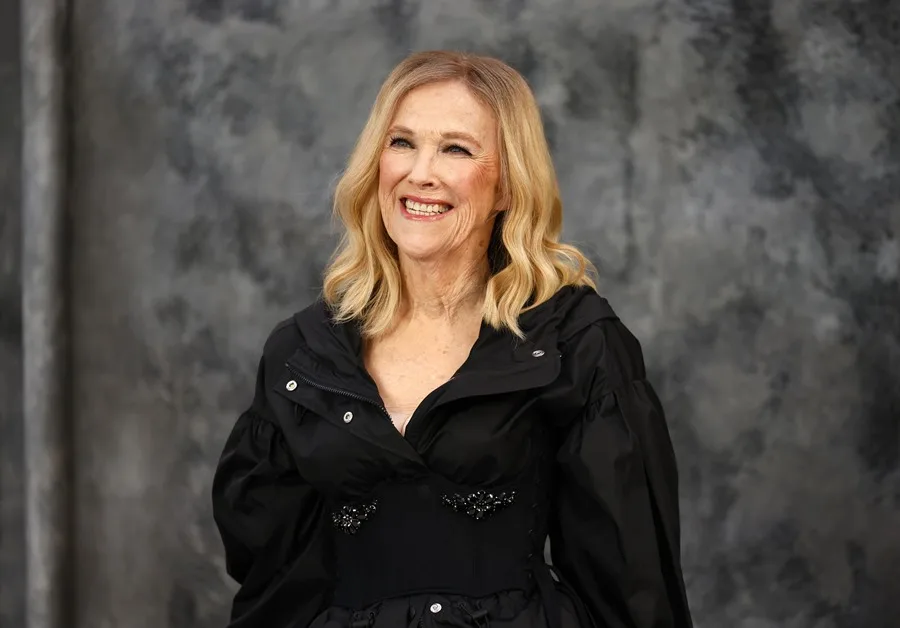 La actriz Catherine O’Hara murió tras sufrir una embolia pulmonar, padecía de cáncer rectal