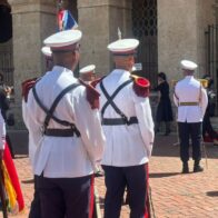 Militares se encuentran establecidos frente a la Catedral para el Tedeum; 21 cañonazos marcarán acto solemne por la Independencia