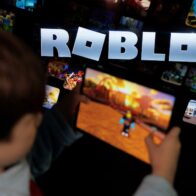 Roblox presenta IA capaz de crear modelos jugables a partir de lenguaje natural
