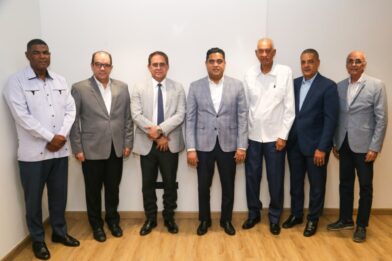 FEDOBOXA se reúne con Kelvin Cruz en busca soluciones a problemas afectan boxeo en ruta Juegos Centroamericanos