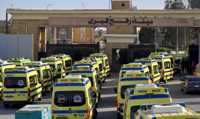 Cruce de Rafah entre Gaza y Egipto está abierto en ambas direcciones, según fuente israelí