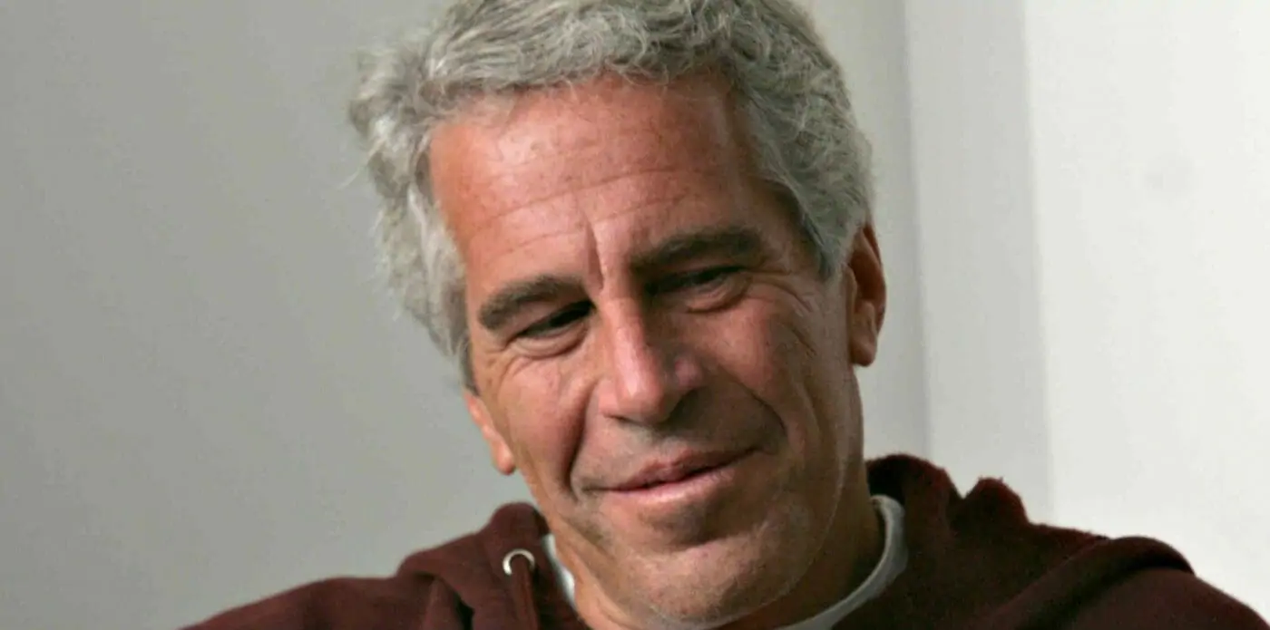 Policía de Reino Unido revisa vuelos en Stansted tras revelaciones de nuevos archivos sobre Jeffrey Epstein