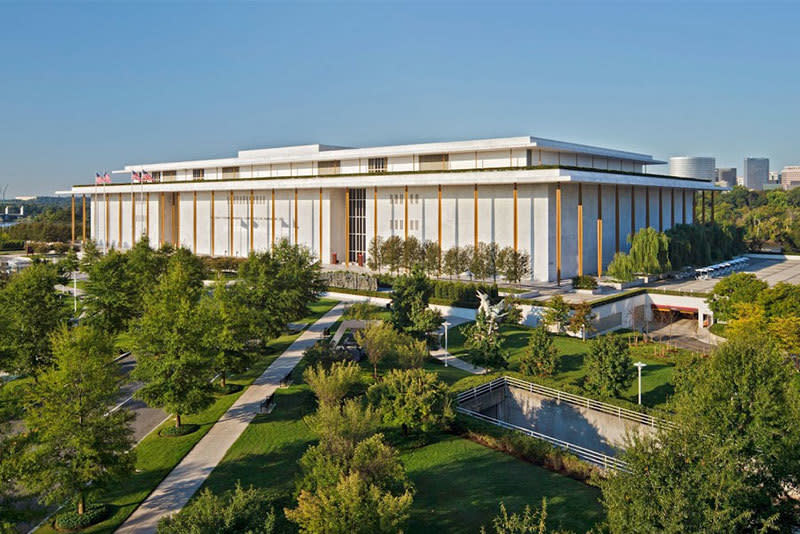 Trump anuncia cierre temporal de dos años del Kennedy Center para “revitalización”