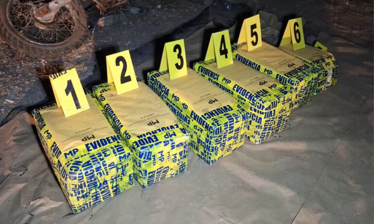 Guatemala decomisa 111 kilos de cocaína en Retalhuleu