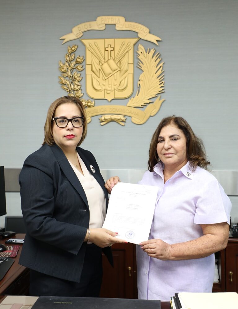 Diputada Francisca Jaque impulsa proyecto para garantizar medicamentos a pacientes con Parkinson y Alzheimer