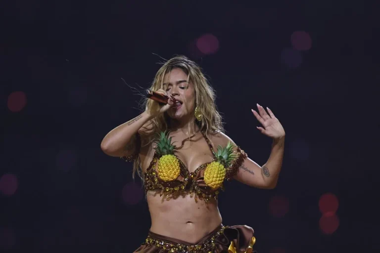 Dos productores retiran una demanda en EE.UU. contra la colombiana Karol G por una canción y se disculpan