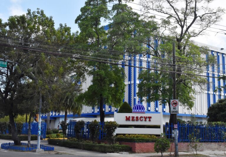 Mescyt y Ayuntamiento de Santiago articulan esfuerzos para fortalecer la educación superior