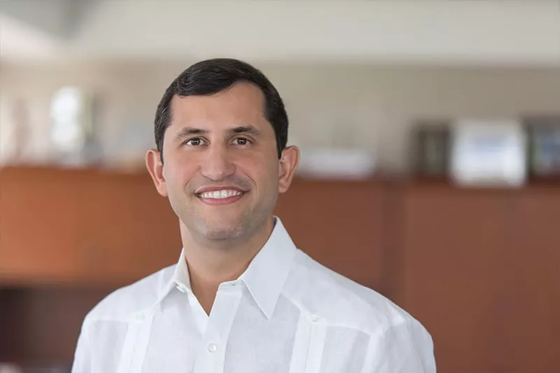 Roberto Herrera.