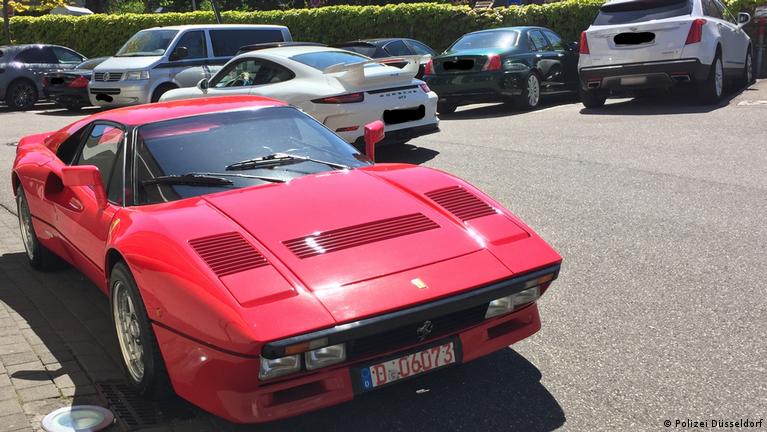 Un Ferrari 288 GTO se vende por más de 9 millones de euros en París, una cifra récord
