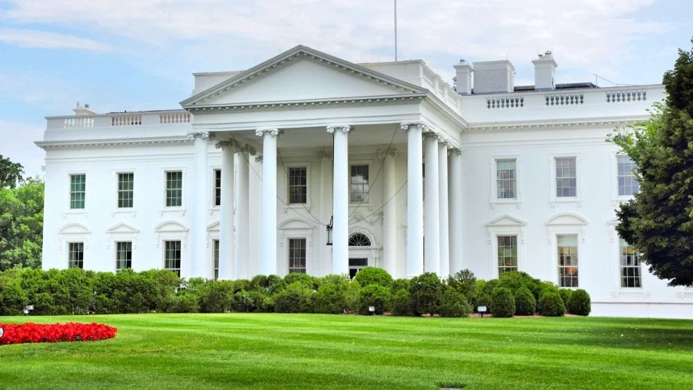 Trump se reúne con Comité de Preservación Casa Blanca en plena polémica por Salón de Baile