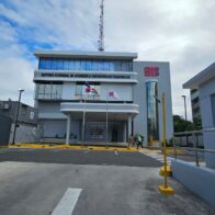 Tras incendio en el 9-1-1, técnicos y bomberos evalúan la estructura e investigan las causas
