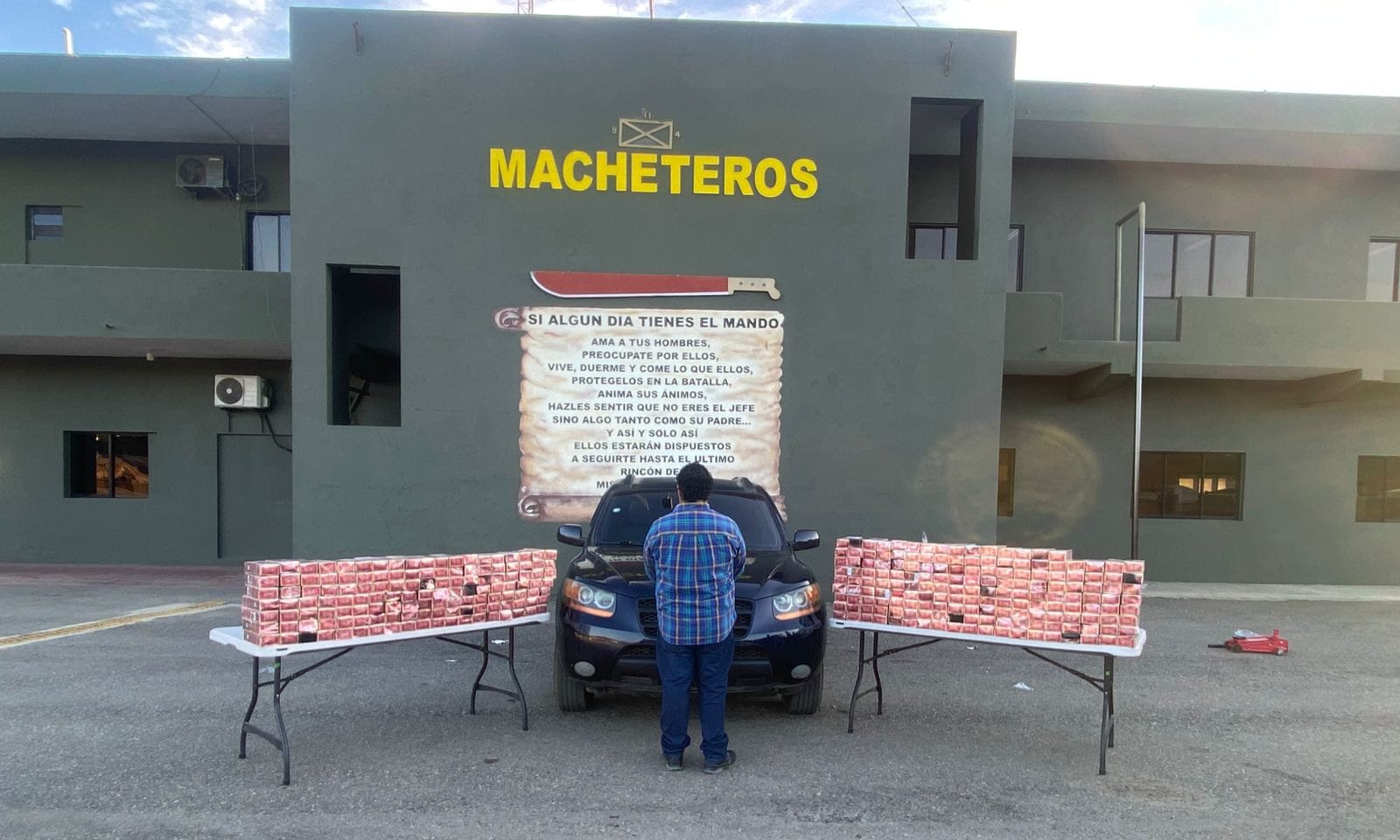 Ejército ocupa 60 mil cigarrillos ocultos en una jeepeta en Montecristi
