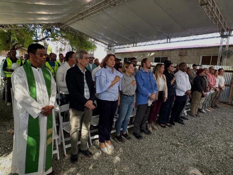 Gobernación de Azua respalda trabajos arqueológicos para localizar los restos del cacique Enriquillo