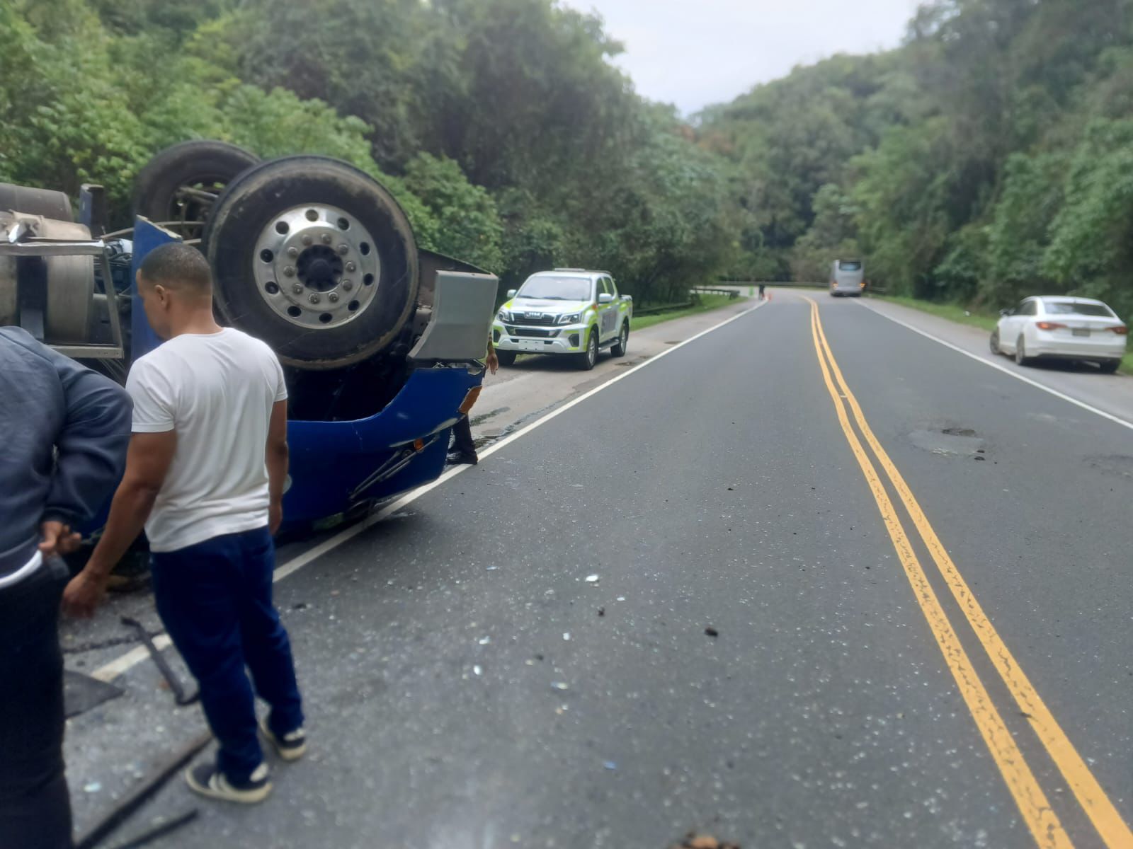 Accidente de tránsito en la Autovía Juan Pablo II deja un herido