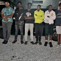 En Azua el Ejército intercepta conductor que transportaba haitianos indocumentados