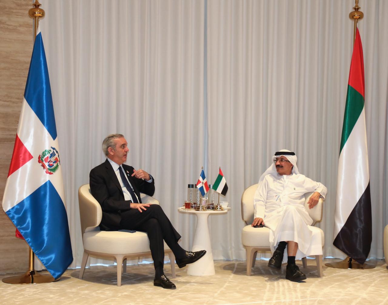 Abinader se reúne con líder global de DP World para consolidar a RD como centro logístico y de inversión regional