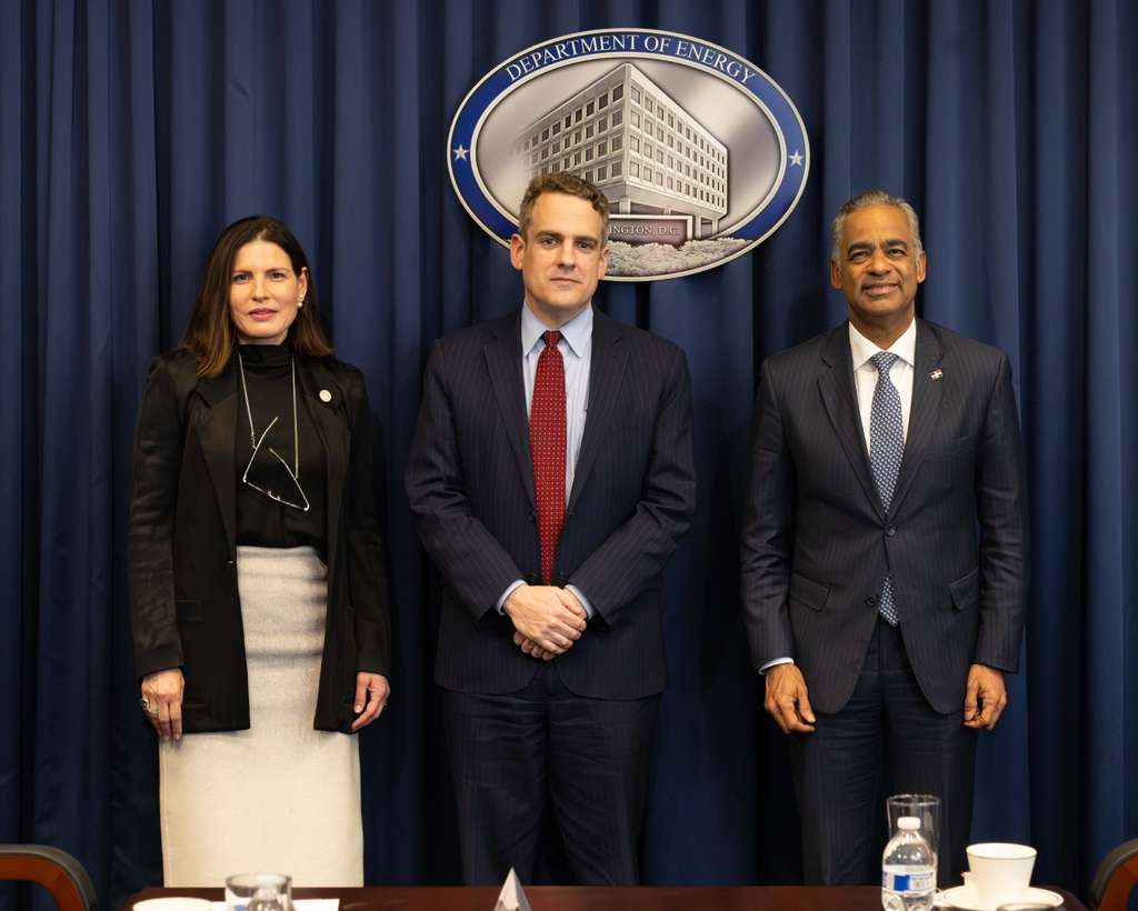 Ministro Joel Santos anuncia segunda ronda petrolera se iniciará en noviembre