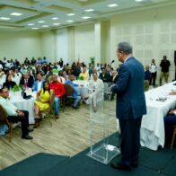 Leonel garantiza respaldo estatal a las cooperativas en un gobierno de la FP