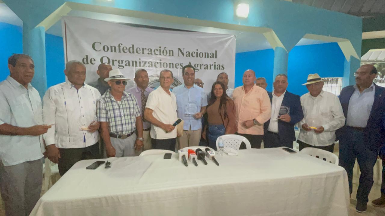 CONAGRA reconoce a Elías Hasboun y a destacados actores del sector agrario en La Vega