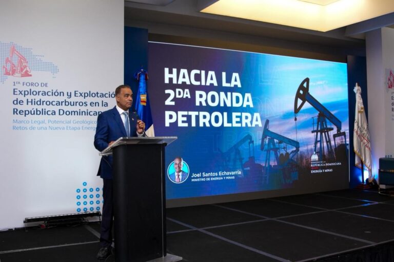 Ministro Joel Santos anuncia segunda ronda petrolera se iniciará en noviembre