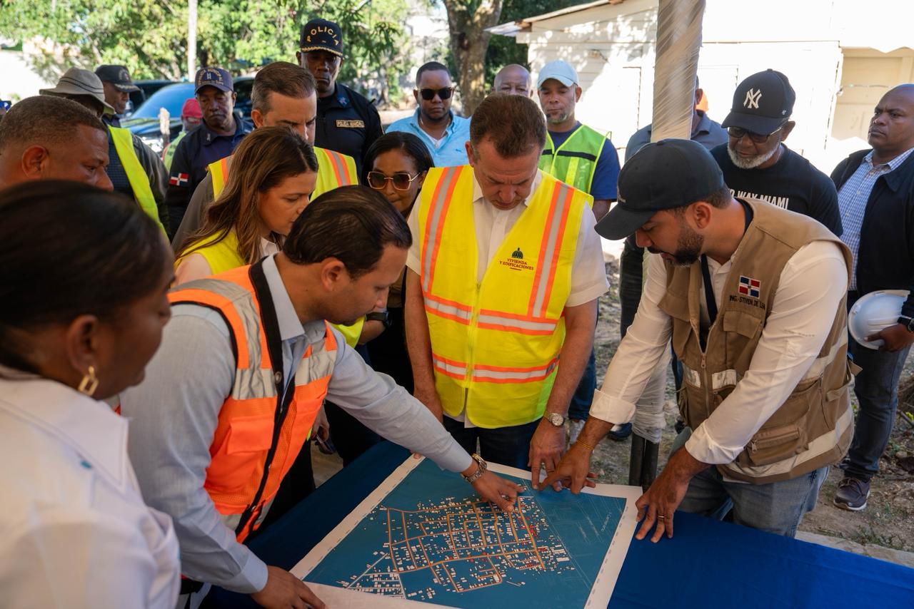 Ministro de Vivienda da inicio a proyecto de viviendas sociales en Guerra