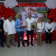 Abinader inaugura Festival del Tomate Azua 2026 y juramenta directiva del Clúster del Tomate