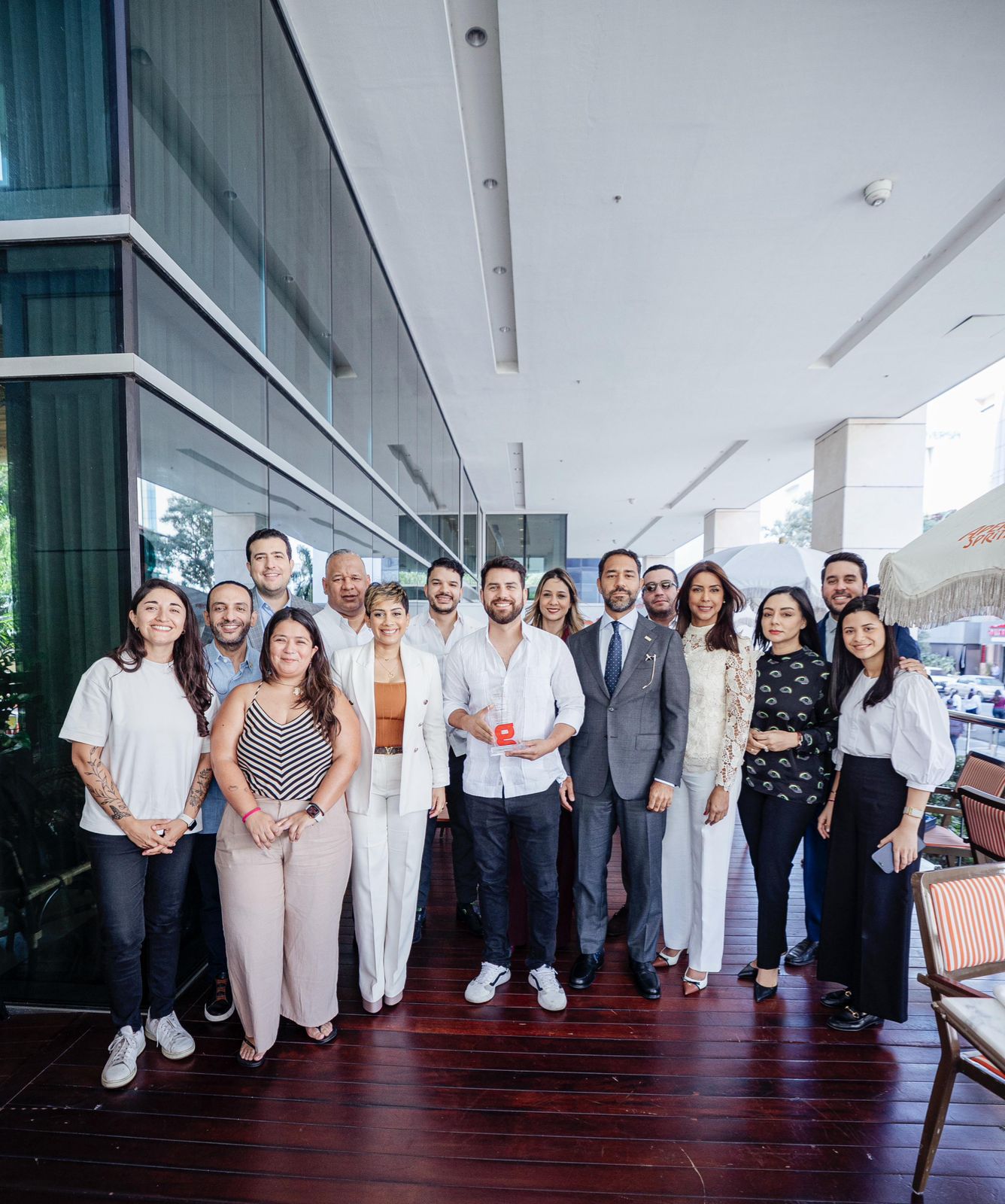 GALA Media Group distingue al senador electo más joven de Chile en encuentro bilateral