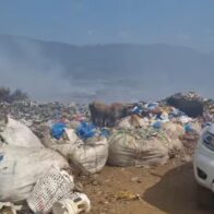 Incendio en vertedero de Falconbridge retrasa recogida de basura en Monseñor Nouel