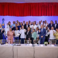 Luis Miguel De Camps formaliza la Mesa de los 5 Pilares en Santiago con énfasis en convivencia y armonía escolar