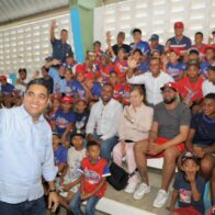 Ministro Kelvin Cruz inicia reconstrucción de multiuso en Jima Abajo