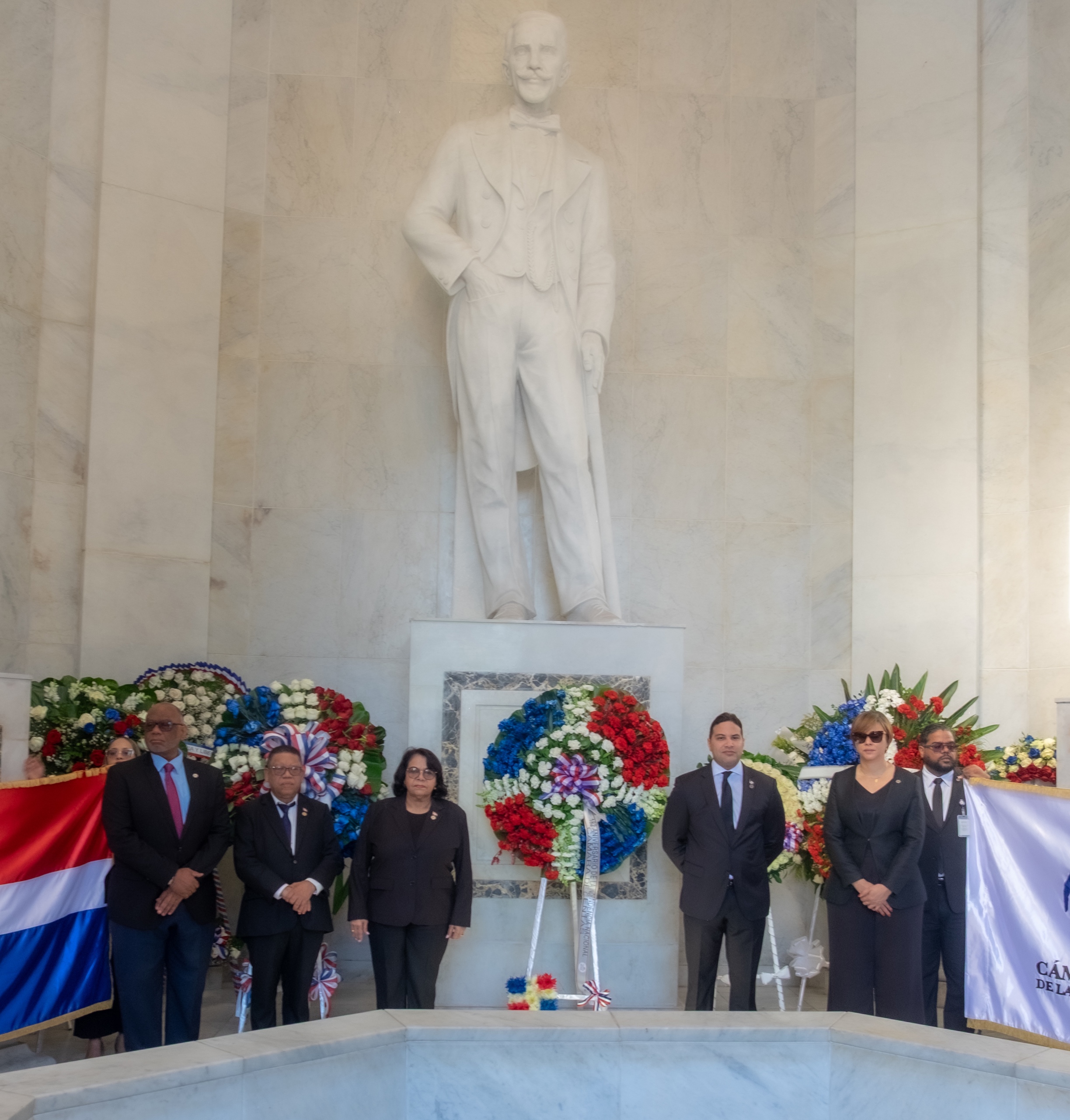 Cámara de Cuentas rinde homenaje a los héroes patrios en el 182 aniversario de la Independencia