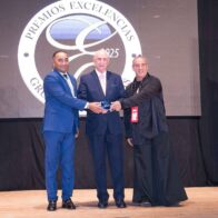 Flavio Acuña recibe reconocimiento internacional en FITUR e impulsa alianza estratégica para Punta Cana
