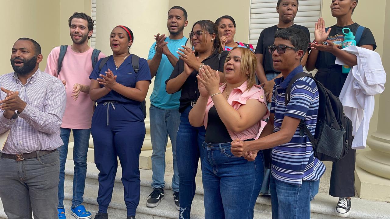 Crisis en Medicina UASD Santiago