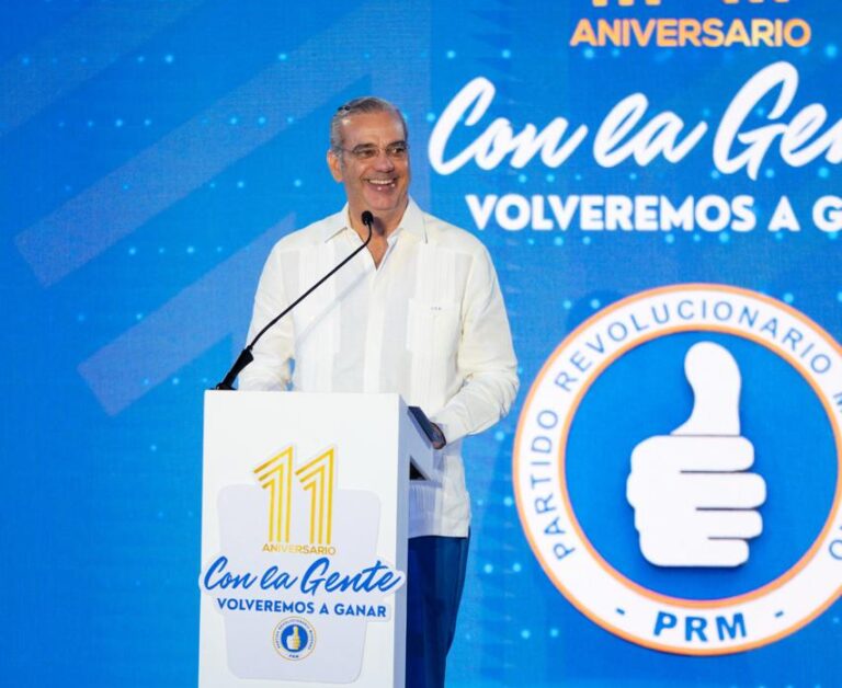Abinader llama a preservar la institucionalidad y la unidad partidaria